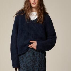 J. Crew Ribbed V-neck Sweater in Wool Blend Navy